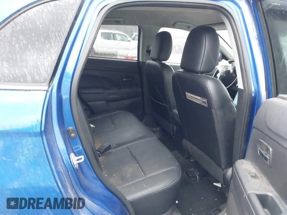 ✅ 2016 Mitsubishi Outlander SEL • VIN: JA4AR4AW4GZ025052 • Lot: 40626166. Wystawiony na IAAI z przebiegiem 142 122 mil. Bezpłatny archiwum sprzedaży aukcyjnych z USA i szczegółowy raport historii pojazdu na DreamBid. Zdjęcie 8.