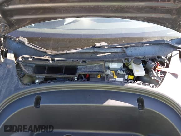 ✅ 2020 Tesla Model 3 Standard Range Plus • VIN: 5YJ3E1EA9LF662591 • Lot: 43642335. Listed on IAAI with 25,888 mi. Free auction sales archive from the USA and detailed vehicle history report at DreamBid. Image 10.