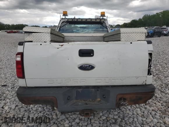 ✅ 2008 Ford F-250 XL • VIN: 1FTNF20528EA08448 • Лот: 58396735. Опубликован ранее на Copart с пробегом 131 281 миль. Бесплатный доступ к архиву аукционных продаж из США и подробный отчёт об истории автомобиля на DreamBid. Изображение 6.