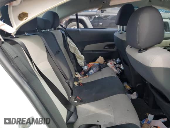 2011 Chevrolet Cruze LS+ 1SB с VIN 1G1PA5SH3B7177415, выставлен на аукционе Copart как лот 81116365 с пробегом 185 073 миль миль и На запчасти • Non repairable. История ставок и продаж доступна на DreamBid. Изображение 20.