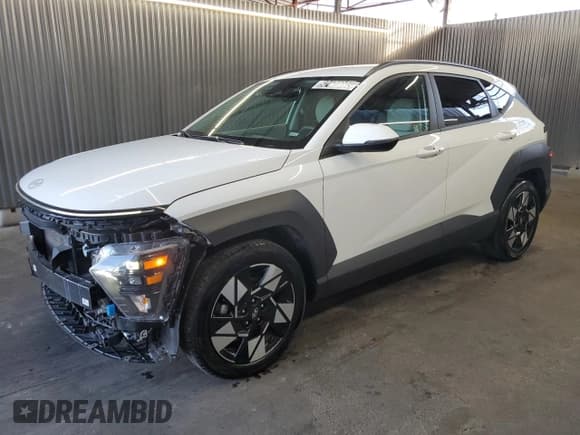✅ 2025 Hyundai Kona SEL • VIN: KM8HB3AB2SU215269 • Лот: 92192985. Опубликован ранее на Copart с пробегом 25 021 миль. Бесплатный доступ к архиву аукционных продаж из США и подробный отчёт об истории автомобиля на DreamBid. Изображение 1.