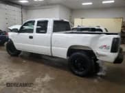 ✅ 2005 Chevrolet Silverado 1500 • VIN: 1GCEK19V55E207854 • Лот: 45152015. Опубликован ранее на Copart с пробегом 283 106 миль. Бесплатный доступ к архиву аукционных продаж из США и подробный отчёт об истории автомобиля на DreamBid. Изображение 2.