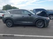 ✅ 2021 Mazda CX-5 Touring • VIN: JM3KFBCM7M0496218 • Lot: 43322405. Wystawiony na IAAI z przebiegiem 61 558 mil. Bezpłatny archiwum sprzedaży aukcyjnych z USA i szczegółowy raport historii pojazdu na DreamBid. Zdjęcie 13.