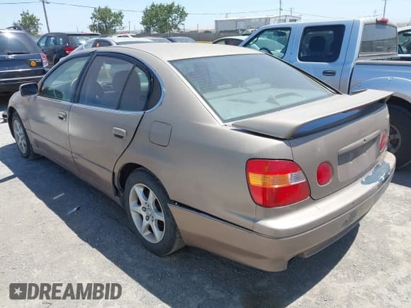 ✅ 1999 Lexus GS 300 • VIN: JT8BD68S1X0056446 • Lot: 42680064. Wystawiony na IAAI z przebiegiem 315 847 mil. Bezpłatny archiwum sprzedaży aukcyjnych z USA i szczegółowy raport historii pojazdu na DreamBid. Zdjęcie 3.