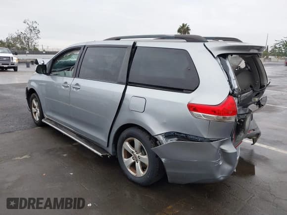 ✅ 2013 Toyota Sienna LE • VIN: 5TDKK3DC7DS359325 • Lot: 43704862. Listed on IAAI with 78,896 mi. Free auction sales archive from the USA and detailed vehicle history report at DreamBid. Image 3.