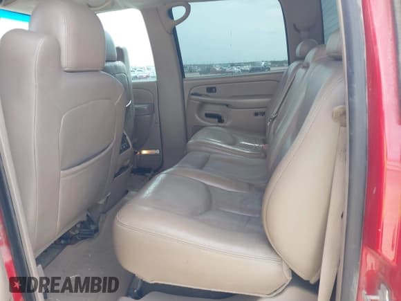 ✅ 2006 Chevrolet Silverado 2500HD LT3 • VIN: 1GCHK23D86F145400 • Lot: 42230812. Wystawiony na IAAI z przebiegiem 513 221 mil. Bezpłatny archiwum sprzedaży aukcyjnych z USA i szczegółowy raport historii pojazdu na DreamBid. Zdjęcie 8.