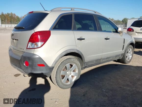 ✅ 2012 Chevrolet Captiva Sport LS • VIN: 3GNAL2EK1CS539183 • Lot: 43442176. Wystawiony na IAAI z przebiegiem 182 395 mil. Bezpłatny archiwum sprzedaży aukcyjnych z USA i szczegółowy raport historii pojazdu na DreamBid. Zdjęcie 4.