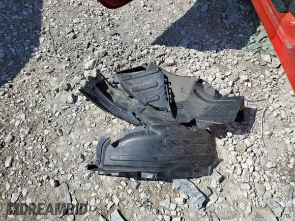 ✅ 2011 Hyundai Genesis Coupe Grand Touring • VIN: KMHHU6KH1BU064262 • Lot: 51989285. Wystawiony na Copart z przebiegiem 83 453 mil. Bezpłatny archiwum sprzedaży aukcyjnych z USA i szczegółowy raport historii pojazdu na DreamBid. Zdjęcie 12.