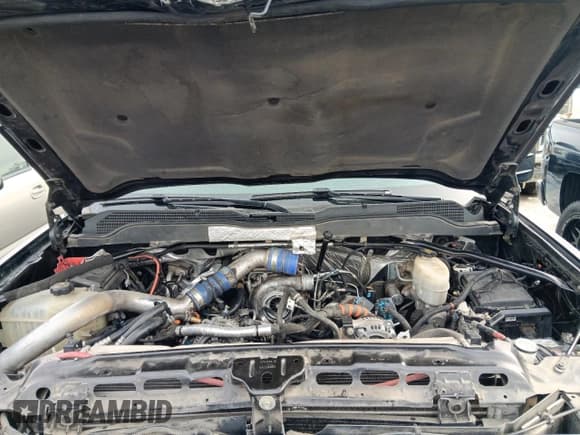 ✅ 2015 Chevrolet Silverado 2500HD LTZ • VIN: 1GC1KWE84FF180962 • Lot: 51786335. Wystawiony na Copart z przebiegiem 85 177 mil. Bezpłatny archiwum sprzedaży aukcyjnych z USA i szczegółowy raport historii pojazdu na DreamBid. Zdjęcie 11.