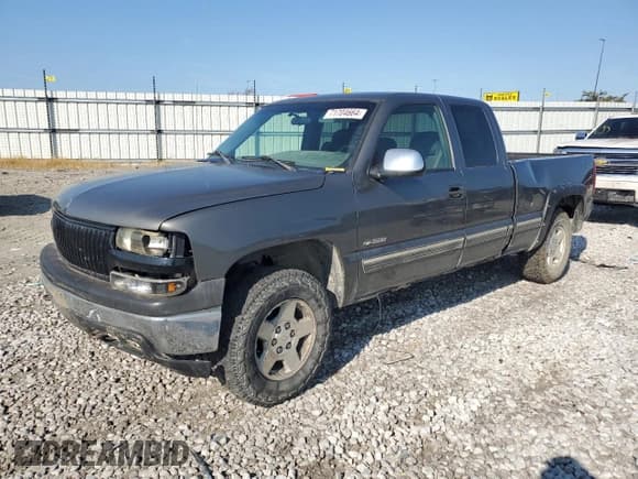 ✅ 2002 Chevrolet Silverado 1500 • VIN: 2GCEK19V321255169 • Лот: 71704664. Опубликован ранее на Copart с пробегом 319 217 миль. Бесплатный доступ к архиву аукционных продаж из США и подробный отчёт об истории автомобиля на DreamBid. Изображение 1.