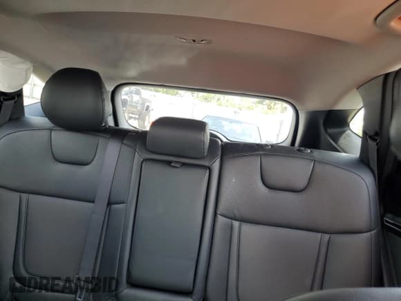 ✅ 2023 Hyundai Tucson SEL • VIN: 5NMJF3AE5PH200557 • Lot: 64304084. Listed on Copart with 31,326 mi. Free auction sales archive from the USA and detailed vehicle history report at DreamBid. Image 10.