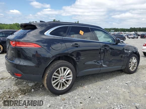 ✅ 2019 Jaguar F-Pace 25t Prestige • VIN: SADCK2FX0KA397203 • Lot: 67390315. Listed on Copart with 72,584 mi. Free auction sales archive from the USA and detailed vehicle history report at DreamBid. Image 3.