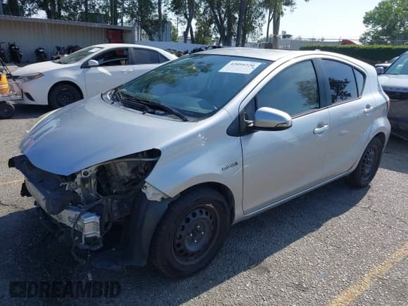 ✅ 2016 Toyota Prius One • VIN: JTDKDTB35G1117843 • Lot: 42094220. Listed on IAAI with 275,814 mi. Free auction sales archive from the USA and detailed vehicle history report at DreamBid. Image 18.
