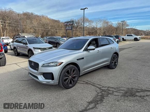 ✅ 2017 Jaguar F-Pace • VIN: SADCP2BV3HA052083 • Lot: 96541525. Listed on Copart with 142,300 mi. Free auction sales archive from the USA and detailed vehicle history report at DreamBid. Image 2.