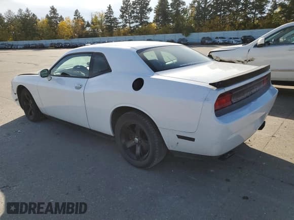 ✅ 2013 Dodge Challenger SXT • VIN: 2C3CDYAG6DH627822 • Lot: 77587304. Wystawiony na Copart z przebiegiem 191 728 mil. Bezpłatny archiwum sprzedaży aukcyjnych z USA i szczegółowy raport historii pojazdu na DreamBid. Zdjęcie 2.
