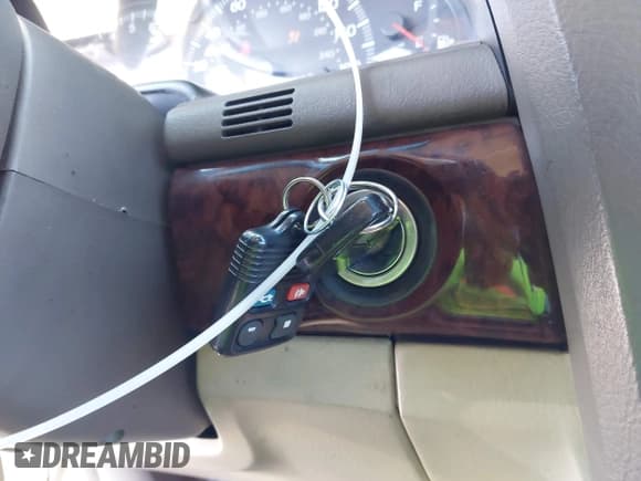 ✅ 2001 Lincoln LS Sport • VIN: 1LNHM86S31Y714332 • Лот: 42238079. Опубликован ранее на IAAI с пробегом 74 152 миль. Бесплатный доступ к архиву аукционных продаж из США и подробный отчёт об истории автомобиля на DreamBid. Изображение 11.