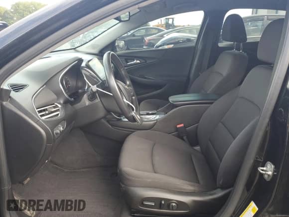 ✅ 2018 Chevrolet Malibu LT • VIN: 1G1ZD5ST8JF212930 • Lot: 80305575. Wystawiony na Copart z przebiegiem 127 752 mil mil. Skorzystaj z bezpłatnego archiwum sprzedaży aukcyjnych z USA i zobacz szczegółowy raport historii pojazdu na DreamBid. Zdjęcie 7.