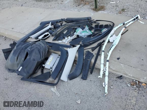 ✅ 2022 Jeep Cherokee Trailhawk • VIN: 1C4PJMBX8ND532139 • Lot: 87020215. Listed on Copart with 30,875 mi. Free auction sales archive from the USA and detailed vehicle history report at DreamBid. Image 13.