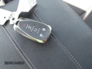 ✅ 2018 Chevrolet Traverse LT Cloth • VIN: 1GNERGKW7JJ152625 • Lot: 43094971. Listed on IAAI with 95,019 mi. Free auction sales archive from the USA and detailed vehicle history report at DreamBid. Image 11.