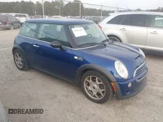 ✅ 2004 MINI Hardtop S • VIN: WMWRE33414TD75487 • Lot: 43813443. Listed on IAAI with 93,800 mi. Free auction sales archive from the USA and detailed vehicle history report at DreamBid. Image 1.