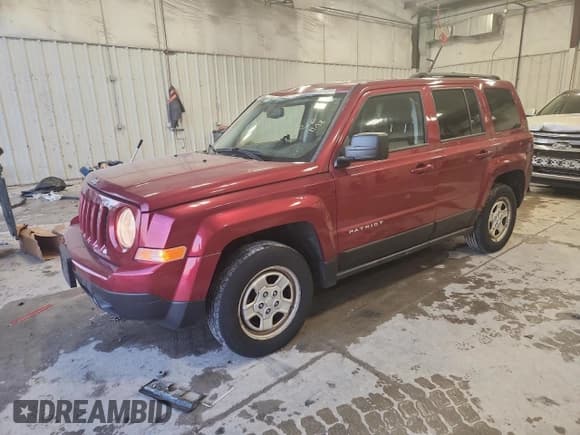 ✅ 2017 Jeep Patriot Sport • VIN: 1C4NJRBB6HD138216 • Lot: 92734655. Wystawiony na Copart z przebiegiem 99 834 mil. Bezpłatny archiwum sprzedaży aukcyjnych z USA i szczegółowy raport historii pojazdu na DreamBid. Zdjęcie 1.