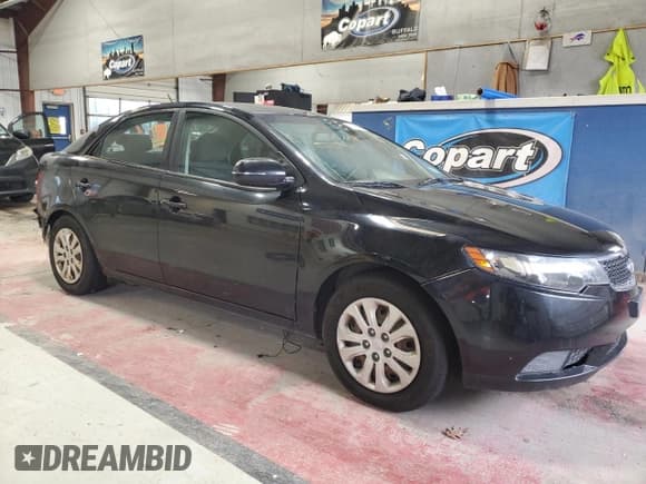 ✅ 2013 Kia Forte EX • VIN: KNAFU4A26D5703811 • Lot: 92667955. Wystawiony na Copart z przebiegiem 184 430 mil. Bezpłatny archiwum sprzedaży aukcyjnych z USA i szczegółowy raport historii pojazdu na DreamBid. Zdjęcie 4.