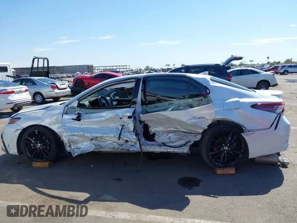 ✅ 2024 Toyota Camry Hybrid XSE • VIN: 4T1K31AKXRU627747 • Лот: 43044327. Опубликован ранее на IAAI с пробегом 19 530 миль. Бесплатный доступ к архиву аукционных продаж из США и подробный отчёт об истории автомобиля на DreamBid. Изображение 6.