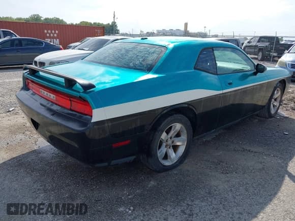 ✅ 2009 Dodge Challenger SE • VIN: 2B3LJ44VX9H583694 • Lot: 43349664. Wystawiony na IAAI z przebiegiem Nie podano. Bezpłatny archiwum sprzedaży aukcyjnych z USA i szczegółowy raport historii pojazdu na DreamBid. Zdjęcie 4.