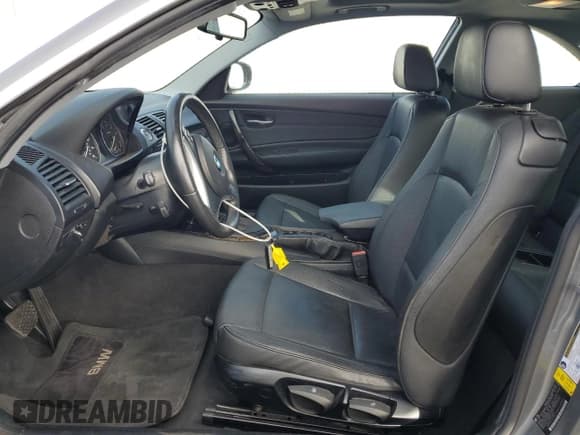 ✅ 2011 BMW 1 Series 128i • VIN: WBAUP9C50BVL89802 • Lot: 85406305. Listed on Copart with 88,297 mi. Free auction sales archive from the USA and detailed vehicle history report at DreamBid. Image 7.