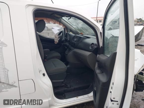 ✅ 2017 Nissan NV200 SV • VIN: 3N6CM0KN4HK711597 • Lot: 43562377. Listed on IAAI with 122,857 mi. Free auction sales archive from the USA and detailed vehicle history report at DreamBid. Image 5.