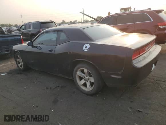 2013 Dodge Challenger SXT z VIN 2C3CDYAG8DH530525, wystawiony jako Copart lot #64064784 z przebiegiem 87 118 mil mil oraz Szkoda całkowita • Salvage title. Historia ofert i sprzedaży dostępna na DreamBid. Obrazek 2.