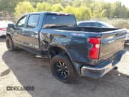 ✅ 2020 Chevrolet Silverado 1500 LT • VIN: 1GCUYDED8LZ120755 • Lot: 43324376. Wystawiony na IAAI z przebiegiem 175 447 mil. Bezpłatny archiwum sprzedaży aukcyjnych z USA i szczegółowy raport historii pojazdu na DreamBid. Zdjęcie 3.