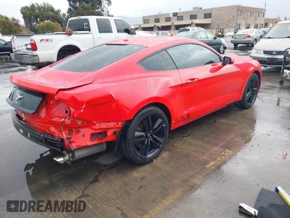 ✅ 2015 Ford Mustang EcoBoost • VIN: 1FA6P8TH9F5370189 • Lot: 43690052. Wystawiony na IAAI z przebiegiem 41 633 mil. Bezpłatny archiwum sprzedaży aukcyjnych z USA i szczegółowy raport historii pojazdu na DreamBid. Zdjęcie 4.