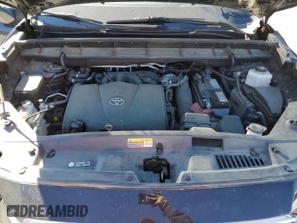 ✅ 2020 Toyota Highlander XLE • VIN: 5TDGZRAH2LS015694 • Lot: 92057195. Listed on Copart with 65,697 mi. Free auction sales archive from the USA and detailed vehicle history report at DreamBid. Image 12.