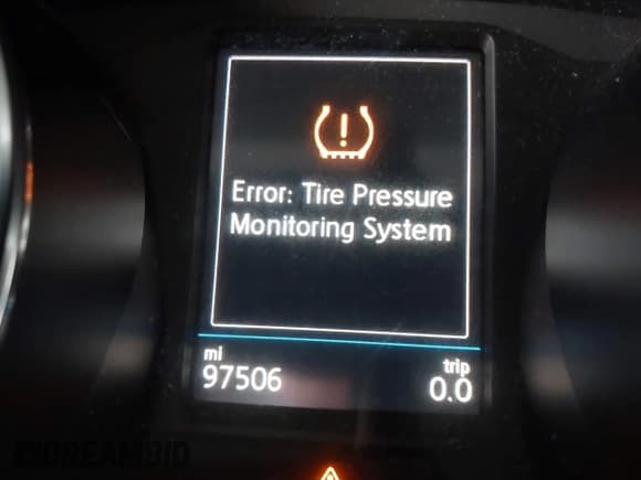 ✅ 2018 Volkswagen Tiguan SEL • VIN: 3VV3B7AX1JM036551 • Лот: 42170151. Опубликован ранее на IAAI с пробегом 97 506 миль. Бесплатный доступ к архиву аукционных продаж из США и подробный отчёт об истории автомобиля на DreamBid. Изображение 7.