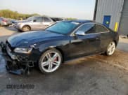 ✅ 2012 Audi S5 Premium Plus • VIN: WAUCVAFR2CA017629 • Лот: 52552015. Опубликован ранее на Copart с пробегом 139 330 миль. Бесплатный доступ к архиву аукционных продаж из США и подробный отчёт об истории автомобиля на DreamBid. Изображение 1.