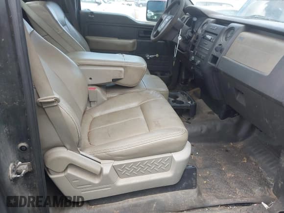 ✅ 2009 Ford F-150 XL • VIN: 1FTRF12W89KB73277 • Lot: 42755834. Listed on IAAI with 255,535 mi. Free auction sales archive from the USA and detailed vehicle history report at DreamBid. Image 5.