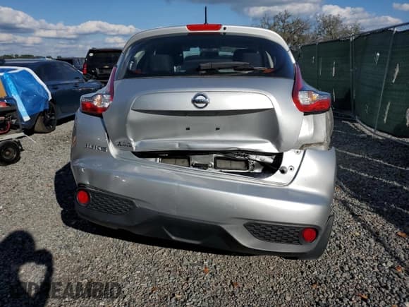 ✅ 2017 Nissan Juke SL • VIN: JN8AF5MR2HT701940 • Lot: 90255155. Wystawiony na Copart z przebiegiem 89 163 mil. Bezpłatny archiwum sprzedaży aukcyjnych z USA i szczegółowy raport historii pojazdu na DreamBid. Zdjęcie 6.