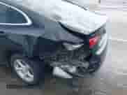 2018 Chevrolet Malibu LS с VIN 1G1ZC5ST9JF199656, выставлен на аукционе IAAI как лот 42512022 с пробегом 64 040 миль миль и . История ставок и продаж доступна на DreamBid. Изображение 6.