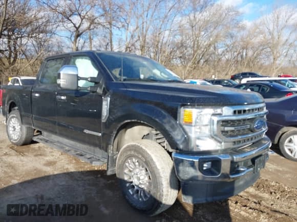 ✅ 2022 Ford F-250 XL • VIN: 1FT7W2BT6NEC70084 • Lot: 41231141. Wystawiony na IAAI z przebiegiem 102 658 mil. Bezpłatny archiwum sprzedaży aukcyjnych z USA i szczegółowy raport historii pojazdu na DreamBid. Zdjęcie 1.