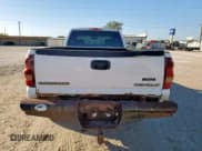 ✅ 2003 Chevrolet Silverado 2500HD LS • VIN: 1GCHK29U63E102926 • Lot: 92466165. Wystawiony na Copart z przebiegiem 165 955 mil. Bezpłatny archiwum sprzedaży aukcyjnych z USA i szczegółowy raport historii pojazdu na DreamBid. Zdjęcie 6.