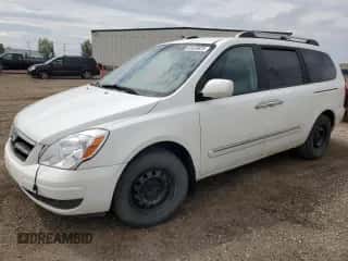 2007 Hyundai Entourage GLS z VIN KNDMC233676011795, wystawiony jako Copart lot #66430825 z przebiegiem 305 490 mil mil oraz Szkoda całkowita • Salvage title. Historia ofert i sprzedaży dostępna na DreamBid. Obrazek 1.