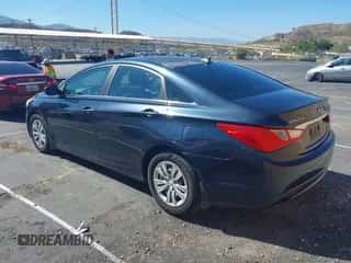 2012 Hyundai Sonata GLS with VIN 5NPEB4AC5CH315268, listed as a IAAI auction lot 43525694 with 166,182 mi miles and . Bid and sale history available at DreamBid. Image 3.