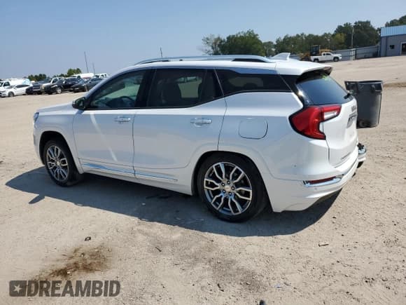✅ 2023 GMC Terrain Denali • VIN: 3GKALXEG6PL101779 • Lot: 81570165. Wystawiony na Copart z przebiegiem 41 901 mil. Bezpłatny archiwum sprzedaży aukcyjnych z USA i szczegółowy raport historii pojazdu na DreamBid. Zdjęcie 2.