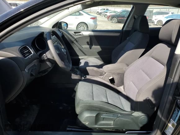 ✅ 2012 Volkswagen Golf • VIN: WVWAB7AJ7CW019757 • Lot: 76489644. Listed on Copart with 108,383 mi. Free auction sales archive from the USA and detailed vehicle history report at DreamBid. Image 7.