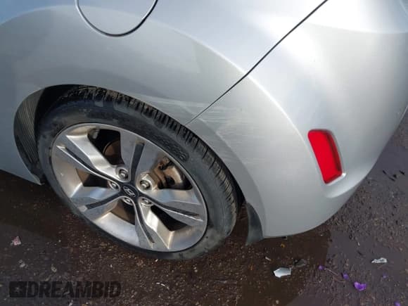 ✅ 2012 Hyundai Veloster w/Gray Int • VIN: KMHTC6AD7CU033319 • Lot: 43815911. Listed on IAAI with Not provided. Free auction sales archive from the USA and detailed vehicle history report at DreamBid. Image 6.