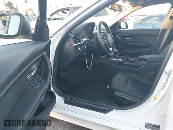 ✅ 2015 BMW 3 Series 328i • VIN: WBA3C1C53FP116520 • Lot: 43629194. Listed on IAAI with 33,867 mi. Free auction sales archive from the USA and detailed vehicle history report at DreamBid. Image 5.