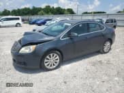 ✅ 2015 Buick Verano • VIN: 1G4PN5SK4F4117492 • Lot: 62885335. Wystawiony na Copart z przebiegiem 229 025 mil. Bezpłatny archiwum sprzedaży aukcyjnych z USA i szczegółowy raport historii pojazdu na DreamBid. Zdjęcie 1.