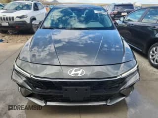✅ 2025 Hyundai Elantra SEL Convenience • VIN: KMHLS4DG3SU972172 • Лот: 86272225. Опубликован ранее на Copart с пробегом 8 642 миль. Бесплатный доступ к архиву аукционных продаж из США и подробный отчёт об истории автомобиля на DreamBid. Изображение 5.