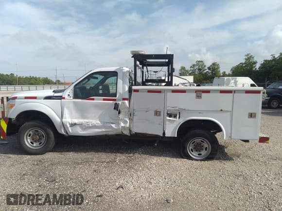 ✅ 2015 Ford F-250 • VIN: 1FDBF2BT9FEC28029 • Lot: 41805301. Listed on IAAI with 249,312 mi. Free auction sales archive from the USA and detailed vehicle history report at DreamBid. Image 15.
